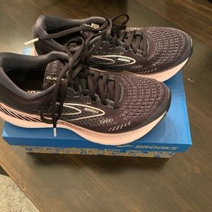 Almost new Brooks running shoes